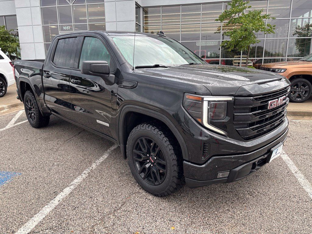 Used 2024 GMC Sierra 1500 Elevation AWD/4WD image 2