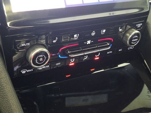 Used 2024 Jeep Grand Cherokee Summit w/ Advanced Protech Group IV image 30