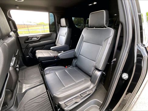 Used 2025 GMC Yukon XL Elevation w/ LPO, Yukon Black Package image 19