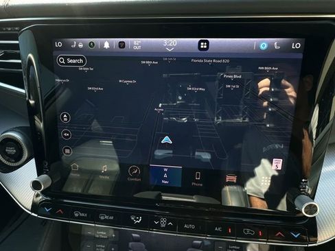 Used 2023 Jeep Grand Wagoneer Series II w/ Flexible Seating Group image 27