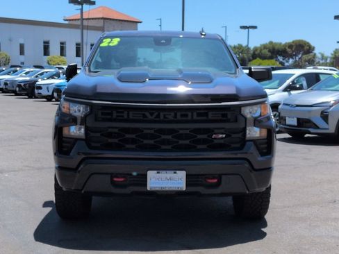 Used 2023 Chevrolet Silverado 1500 Custom Trail Boss AWD/4WD image 3