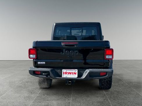 Used 2023 Jeep Gladiator Sport image 4