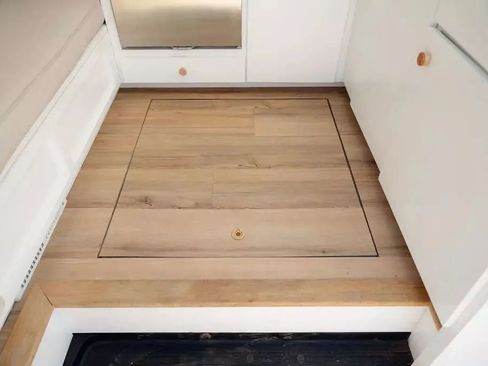 Used 2021 Mercedes-Benz Sprinter 2500 image 39