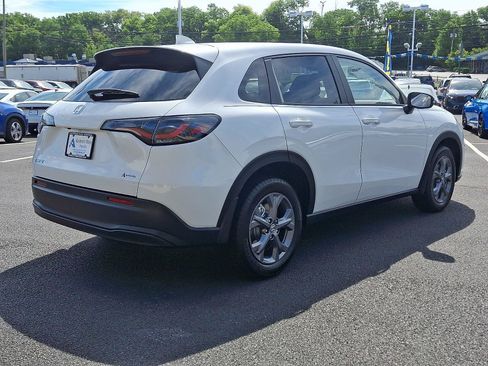 New 2027 Honda HR-V LX image 3