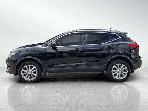 Used 2018 Nissan Rogue Sport SV w/ SV Technology Package FWD image 4
