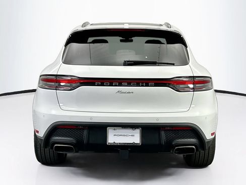 Used 2026 Porsche Macan AWD/4WD image 6