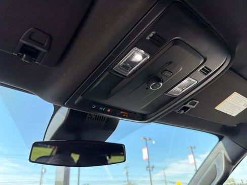 Used 2025 Chevrolet Tahoe LT image 40