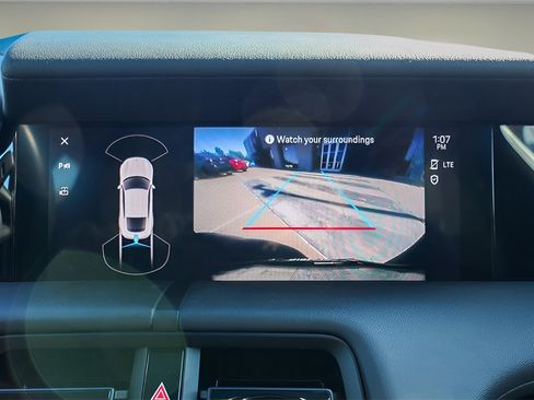 Used 2022 Porsche Taycan image 14