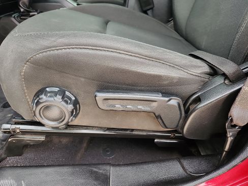 Used 2022 Jeep Gladiator Sport image 12