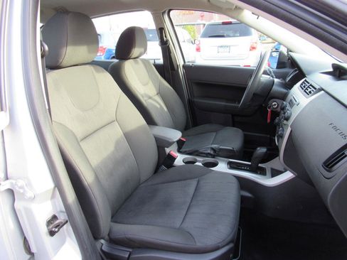 Used 2008 Ford Focus SE image 33