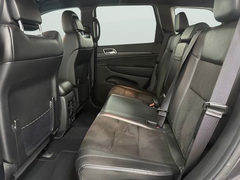 Used 2020 Jeep Grand Cherokee Altitude RWD image 13