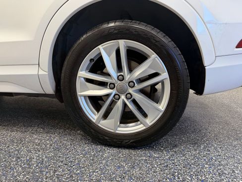 Used 2018 Audi Q3 2.0T Premium w/ Convenience Package AWD/4WD image 12