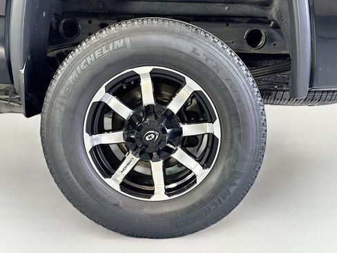 Used 2018 GMC Sierra 2500 SLT w/ Duramax Plus Package image 28