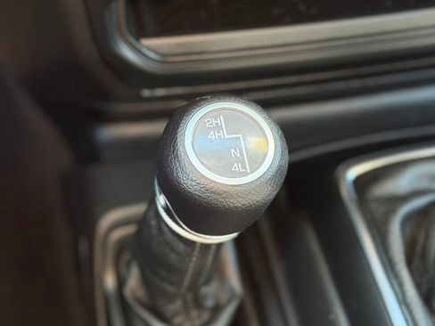 Used 2023 Jeep Wrangler Sport AWD/4WD image 19