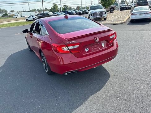 Used 2018 Honda Accord Sport image 12