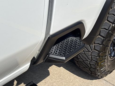 Used 2024 Chevrolet Silverado 2500 ZR2 w/ ZR2 Bison Edition image 20