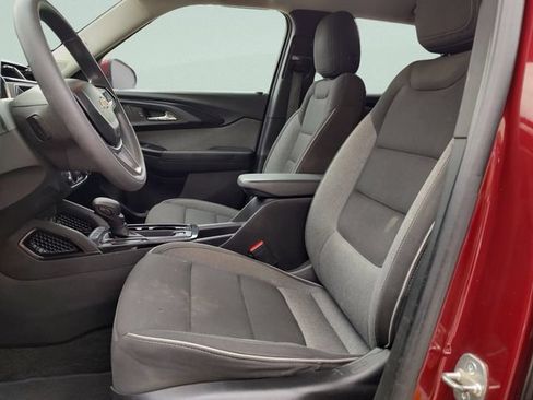 Used 2022 Chevrolet TrailBlazer LT w/ Confidence II Package FWD image 26