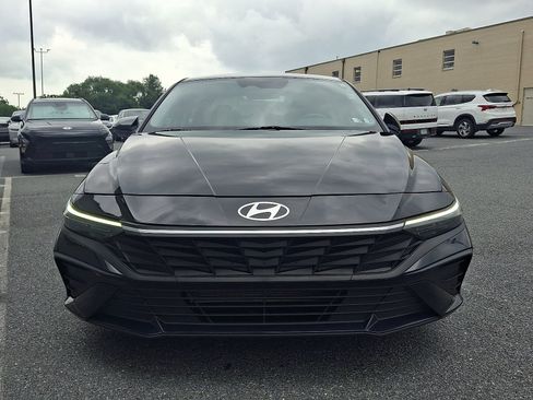 Certified 2024 Hyundai Elantra SEL FWD image 2