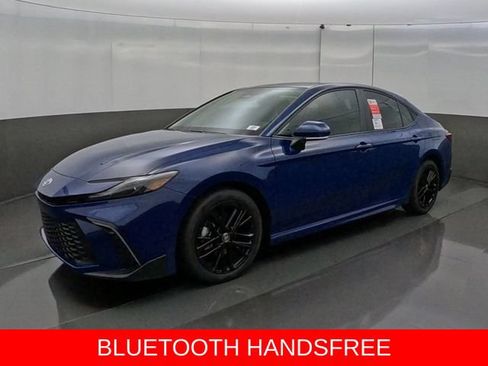 New 2026 Toyota Camry SE FWD image 3