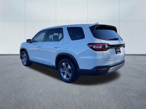 Used 2025 Honda Pilot EX-L image 7