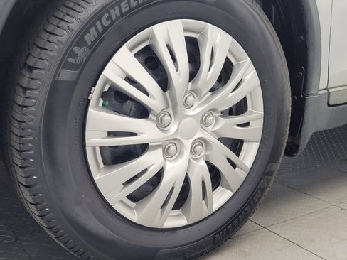 Used 2015 Nissan Rogue S FWD image 31