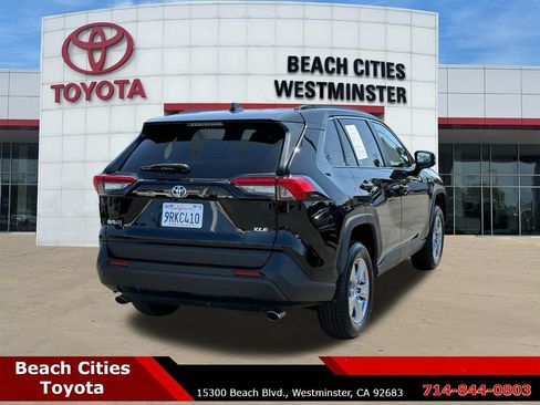 Certified 2025 Toyota RAV4 XLE FWD image 11