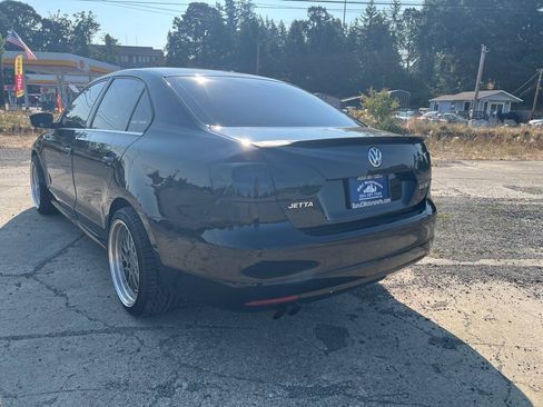 Used 2013 Volkswagen Jetta SE FWD image 27