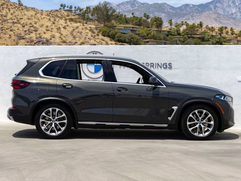 Certified 2025 BMW X5 xDrive50e w/ Executive Package AWD/4WD image 6