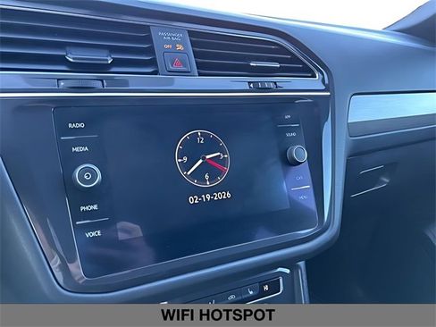 Used 2021 Volkswagen Tiguan SE R-Line image 26