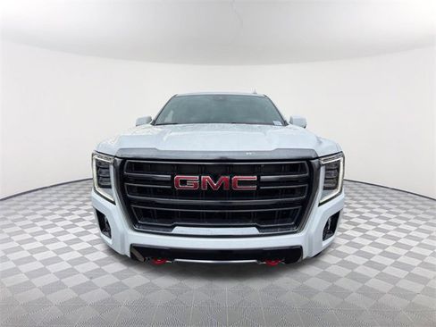 Used 2023 GMC Yukon AT4 image 2