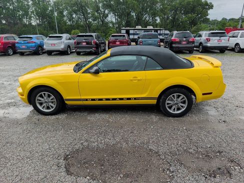 Used 2005 Ford Mustang Premium RWD image 12