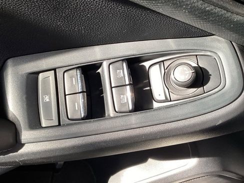 Certified 2024 Subaru Crosstrek 2.0i Premium image 16