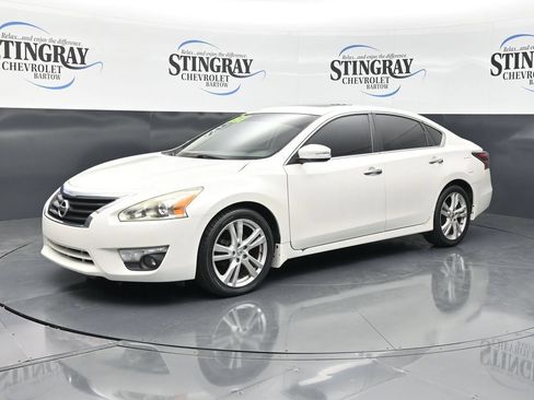 Used 2014 Nissan Altima 3.5 SL FWD image 4
