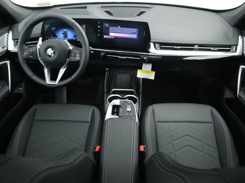 Used 2025 BMW X1 xDrive28i w/ Premium Package image 14