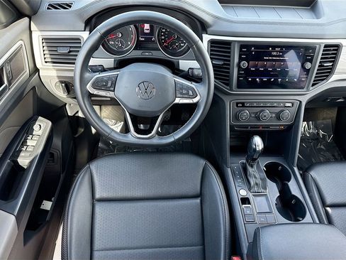 Used 2021 Volkswagen Atlas Cross Sport SE FWD image 17