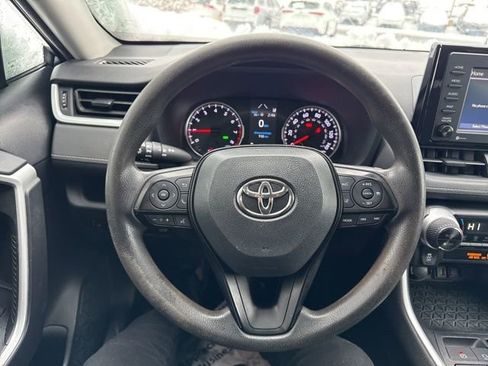 Used 2021 Toyota RAV4 XLE w/ Convenience Package image 14