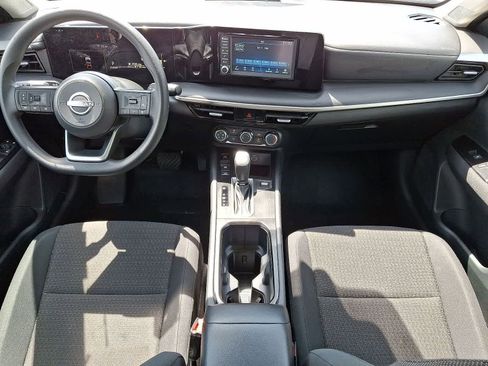 Used 2025 Nissan Kicks S AWD/4WD image 11