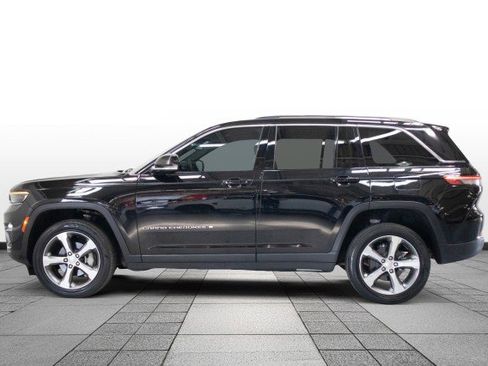 Used 2023 Jeep Grand Cherokee Limited image 4