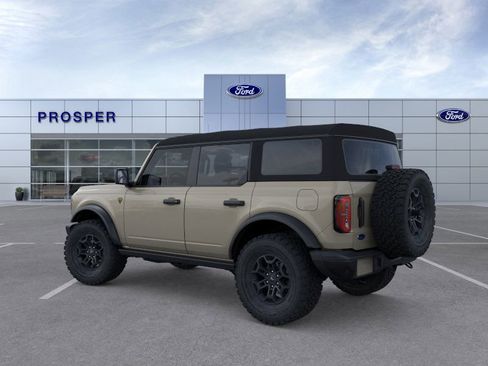 New 2026 Ford Bronco Badlands image 4