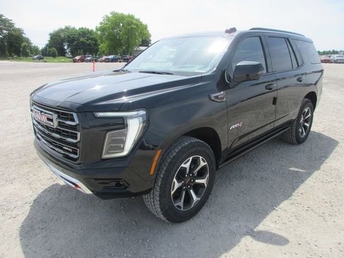 New 2026 GMC Yukon AT4 w/ AT4 Premium Plus Package AWD/4WD image 9