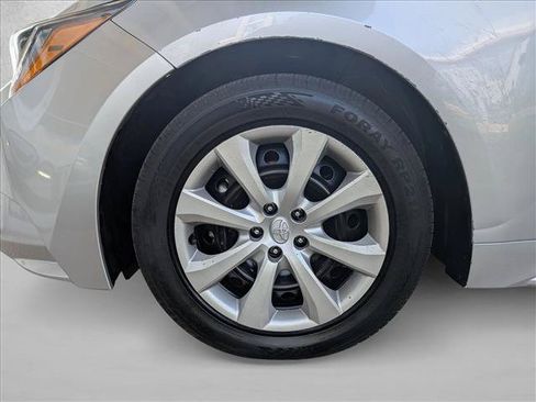 Used 2025 Toyota Corolla LE FWD image 13