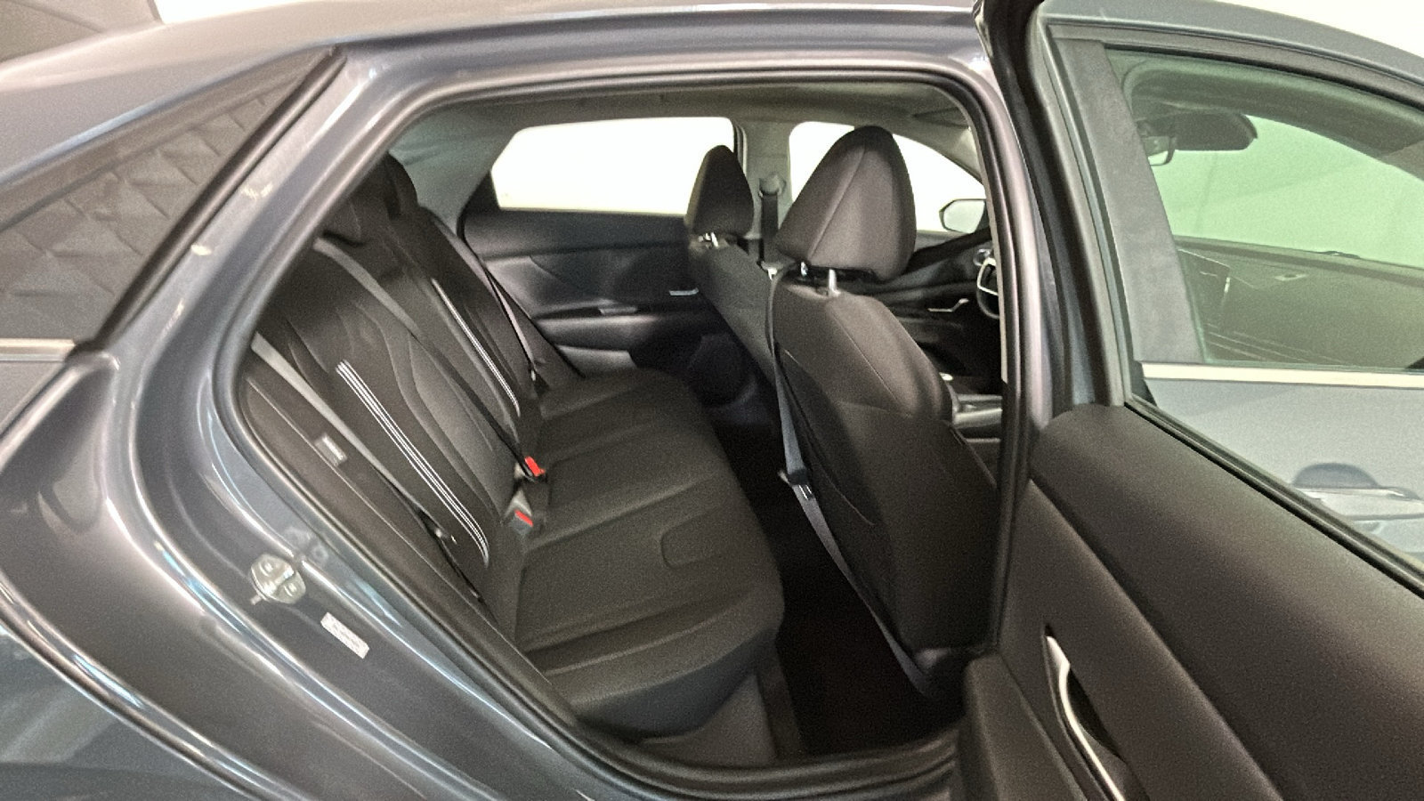 Used 2024 Hyundai Elantra SEL w/ Convenience Package FWD image 36
