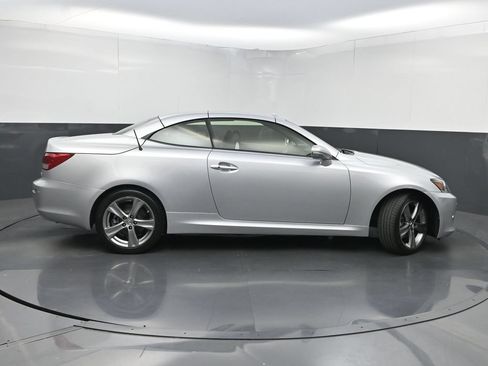 Used 2015 Lexus IS 250C w/ Navigation System Package RWD image 37