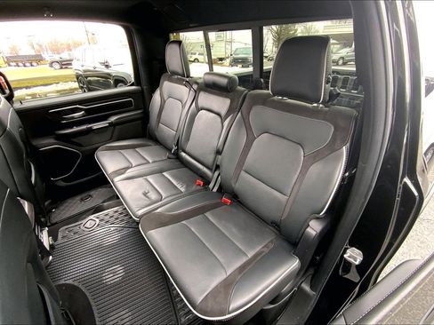 Used 2025 RAM 1500 Laramie image 19