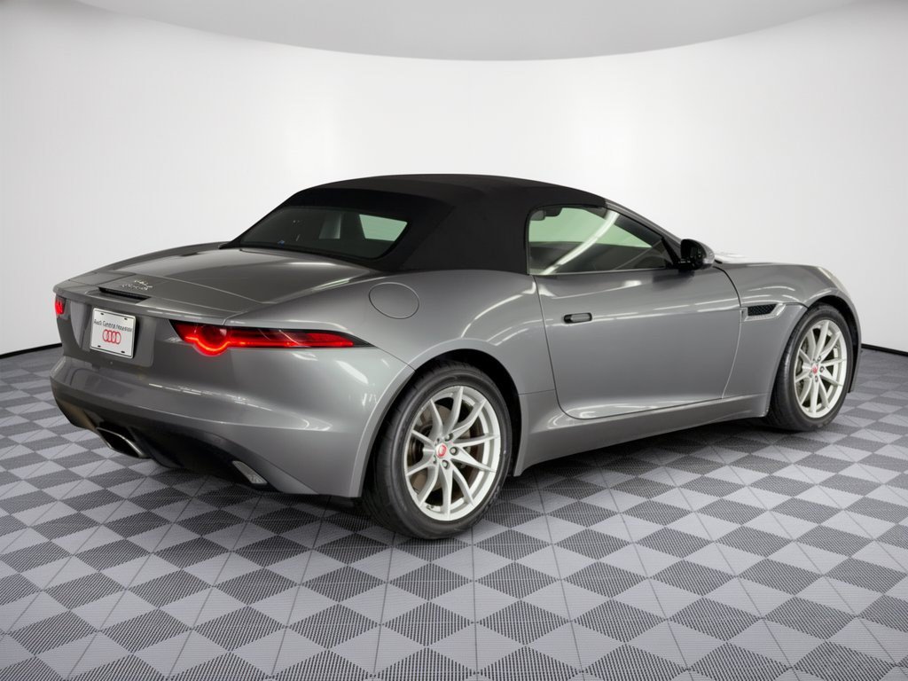 Used 2020 Jaguar F-TYPE Convertible RWD image 9