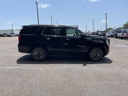 New 2026 GMC Yukon Denali Ultimate AWD/4WD image 7