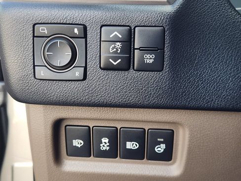 Certified 2023 Lexus GX 460 Premium w/ Premium Package AWD/4WD image 22