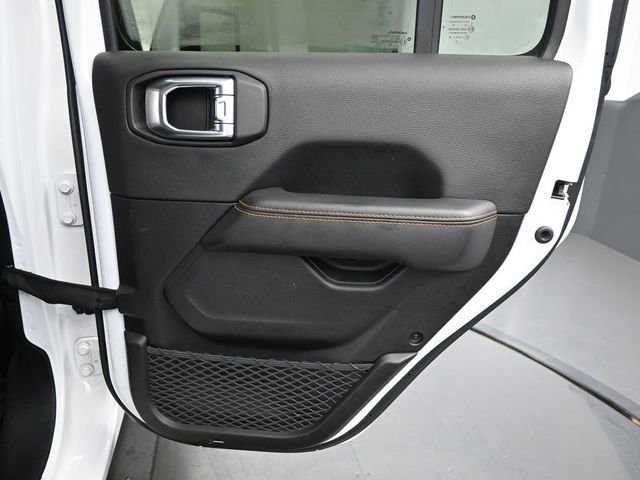 Used 2021 Jeep Gladiator Mojave AWD/4WD image 16