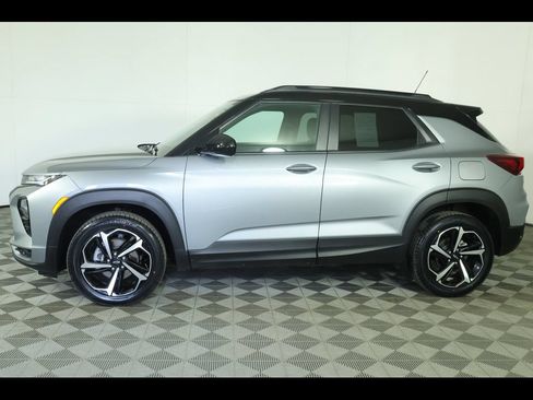 Used 2023 Chevrolet TrailBlazer RS AWD/4WD image 16