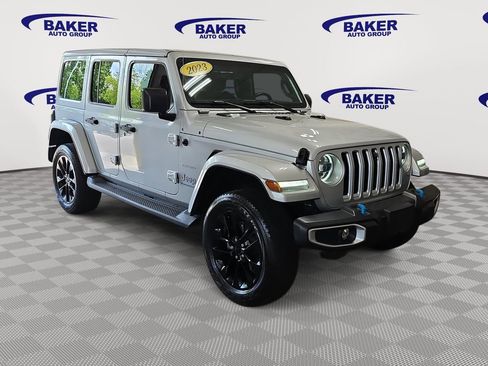 Used 2023 Jeep Wrangler Unlimited Sahara w/ Cold Weather Group AWD/4WD image 3